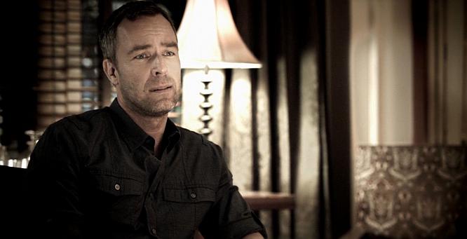 Teen-Wolf-Season-3-Chris-Argent-JR-Bourne