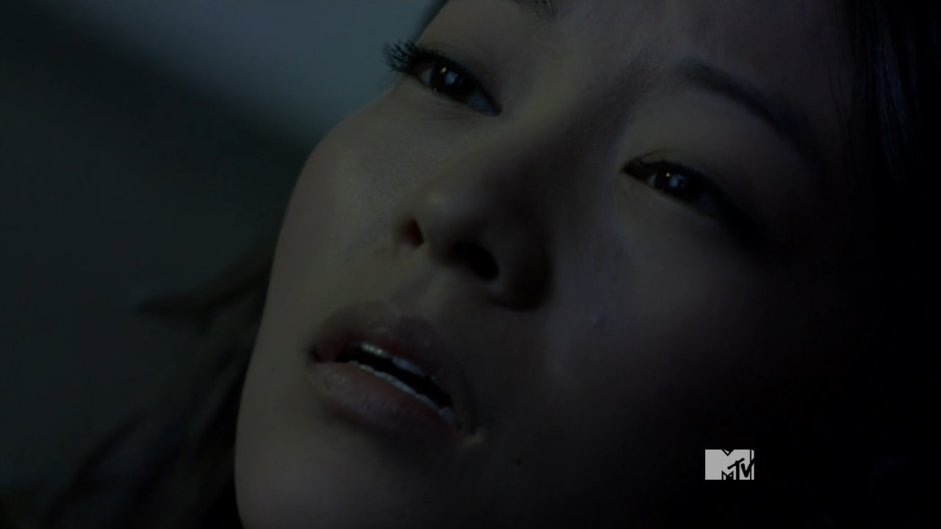 Teen_Wolf_Season_3_Episode_17_Silverfinger_Arden_Cho_Kira_Yukimura_Being_Checked_Out_By_An_Oni